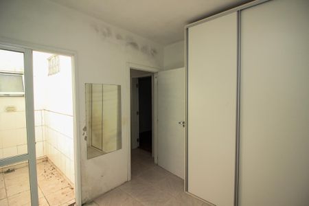 Casa à venda com 294m², 6 quartos e 4 vagas Casa à venda com 294m², 6 quartos e 4 vagasQuarto 4