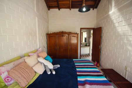 Casa à venda com 294m², 6 quartos e 4 vagas Casa à venda com 294m², 6 quartos e 4 vagasQuarto 1