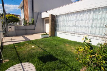 Casa à venda com 294m², 6 quartos e 4 vagas Casa à venda com 294m², 6 quartos e 4 vagasJardim