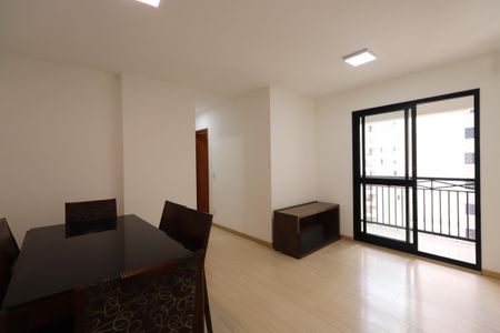 Sala de apartamento para alugar com 2 quartos, 65m² em Vila Carrão, São Paulo
