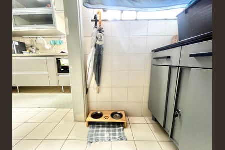 Apartamento para alugar com 76m², 3 quartos e 1 vagaÁrea de Serviço