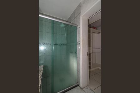 Casa de condomínio à venda com 200m², 4 quartos e 5 vagasBanheiro da Suíte