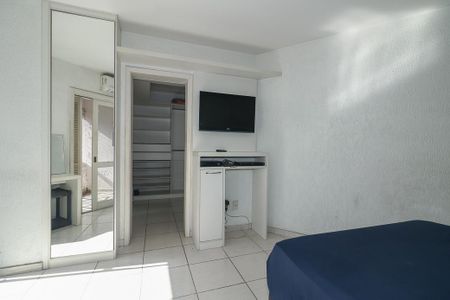 Casa de condomínio à venda com 200m², 4 quartos e 5 vagasQuarto Suíte