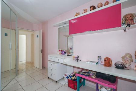 Casa de condomínio à venda com 200m², 4 quartos e 5 vagasQuarto 3