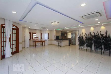 Casa de condomínio à venda com 200m², 4 quartos e 5 vagasÁrea comum - Salão de festas