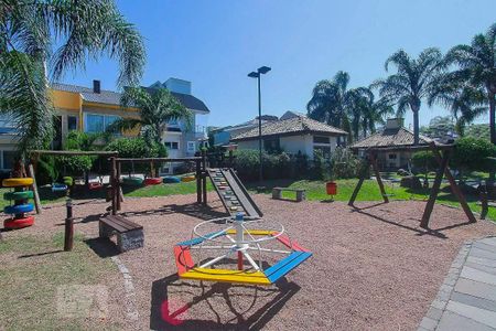 Casa de condomínio à venda com 200m², 4 quartos e 5 vagasÁrea comum - Playground