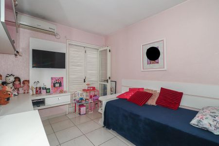 Casa de condomínio à venda com 200m², 4 quartos e 5 vagasQuarto 3