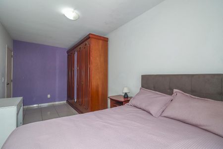 Casa de condomínio à venda com 200m², 4 quartos e 5 vagasQuarto 2