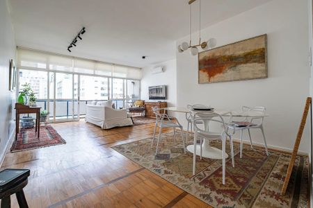Apartamento à venda com 142m², 3 quartos e 1 vaga Apartamento à venda com 142m², 3 quartos e 1 vagaSala
