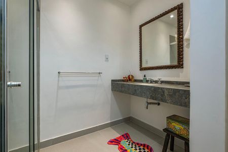 Apartamento à venda com 142m², 3 quartos e 1 vaga Apartamento à venda com 142m², 3 quartos e 1 vagaBanheiro Social