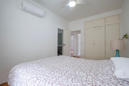 Apartamento à venda com 142m², 3 quartos e 1 vaga Apartamento à venda com 142m², 3 quartos e 1 vagaSuíte