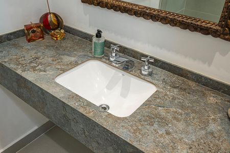 Apartamento à venda com 142m², 3 quartos e 1 vaga Apartamento à venda com 142m², 3 quartos e 1 vagaBanheiro Social