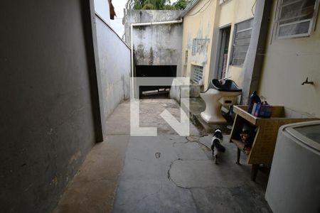 Casa à venda com 147m², 4 quartos e 1 vagaÁrea de serviço casa 1