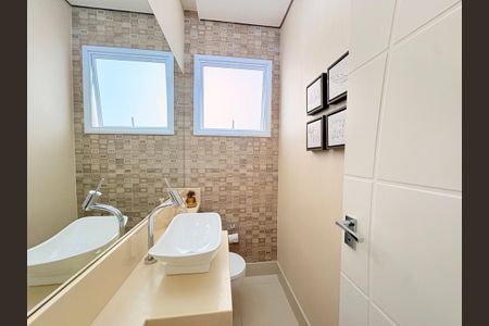 Casa de condomínio à venda com 193m², 3 quartos e 2 vagasLavabo