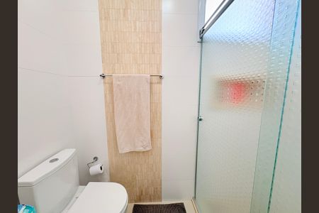 Casa de condomínio à venda com 193m², 3 quartos e 2 vagasBanheiro Social