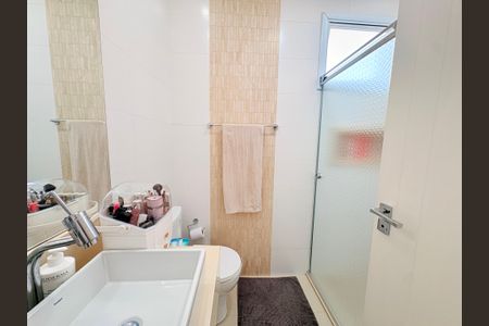 Casa de condomínio à venda com 193m², 3 quartos e 2 vagasBanheiro Social