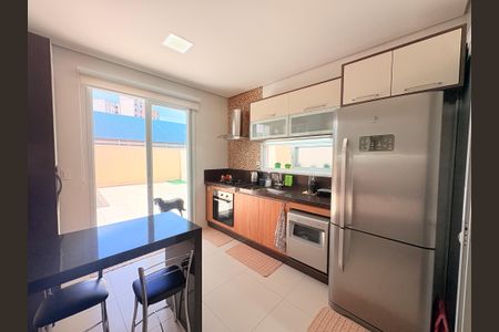 Casa de condomínio à venda com 193m², 3 quartos e 2 vagasCozinha