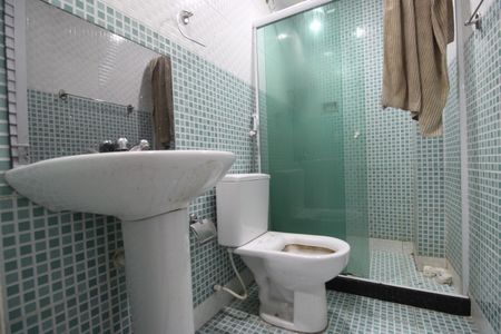 Banheiro de casa à venda com 1 quarto, 84m² em Curicica, Rio de Janeiro