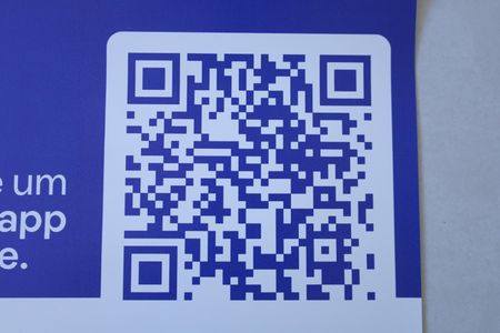 Apartamento para alugar com 32m², 2 quartos e sem vagaPlaca instalada na grade da janela do imóvel - Código da placa: KJFK-560