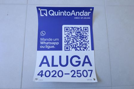 Apartamento para alugar com 32m², 2 quartos e sem vagaPlaca instalada na grade da janela do imóvel - Código da placa: KJFK-560