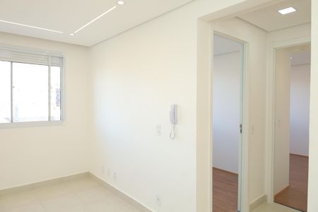 Sala de apartamento para alugar com 2 quartos, 32m² em Vila Carmosina, São Paulo