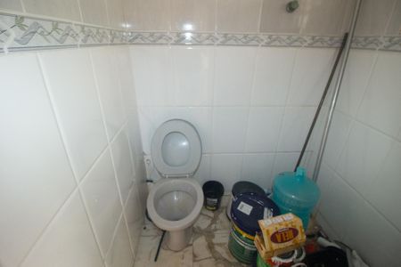 Casa para alugar com 200m², 4 quartos e 4 vagasBanheiro Social 2