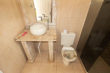 Casa para alugar com 200m², 4 quartos e 4 vagasBanheiro Social 1