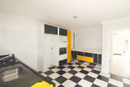Casa para alugar com 200m², 4 quartos e 4 vagasCozinha