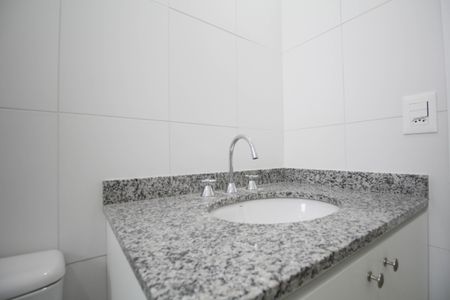 Apartamento para alugar com 69m², 2 quartos e 1 vaga Apartamento para alugar com 69m², 2 quartos e 1 vagaBanheiro