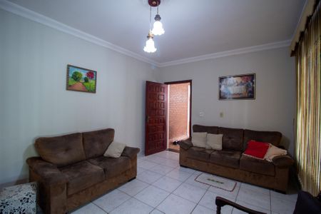 Casa para alugar com 400m², 3 quartos e 2 vagasSala 