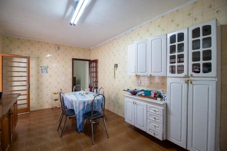 Casa para alugar com 400m², 3 quartos e 2 vagasCozinha 