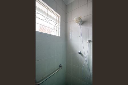 Casa para alugar com 400m², 3 quartos e 2 vagasBanheiro 