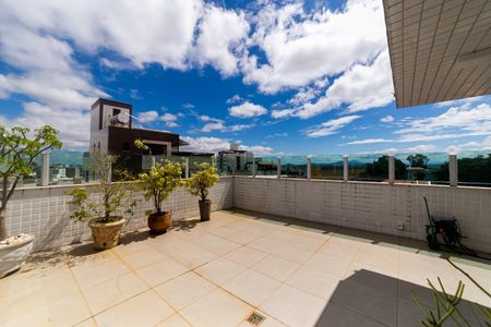 Apartamento para alugar com 180m², 3 quartos e 3 vagasCobertura