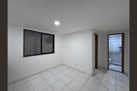 Sala de apartamento para alugar com 1 quarto, 55m² em Recreio dos Bandeirantes, Rio de Janeiro