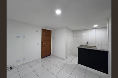 Sala de apartamento para alugar com 1 quarto, 55m² em Recreio dos Bandeirantes, Rio de Janeiro