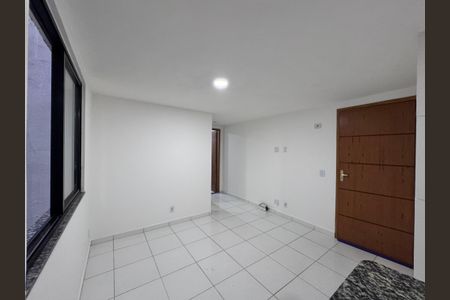 Sala de apartamento para alugar com 1 quarto, 55m² em Recreio dos Bandeirantes, Rio de Janeiro