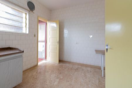Casa à venda com 170m², 3 quartos e 3 vagas Casa à venda com 170m², 3 quartos e 3 vagasCozinha