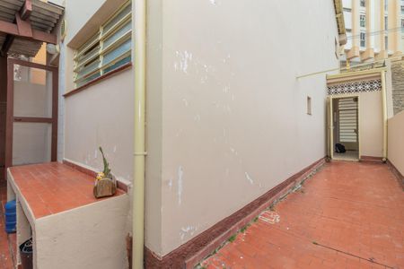 Casa à venda com 170m², 3 quartos e 3 vagas Casa à venda com 170m², 3 quartos e 3 vagasQuintal