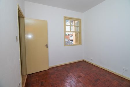 Casa à venda com 170m², 3 quartos e 3 vagas Casa à venda com 170m², 3 quartos e 3 vagasQuarto 2