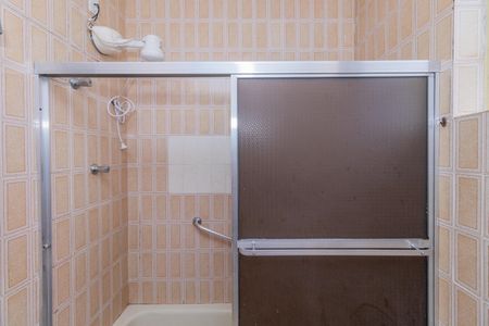 Casa à venda com 170m², 3 quartos e 3 vagas Casa à venda com 170m², 3 quartos e 3 vagasBanheiro