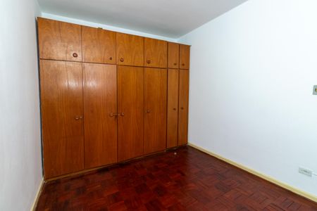 Casa à venda com 170m², 3 quartos e 3 vagas Casa à venda com 170m², 3 quartos e 3 vagasCloset do quarto 2