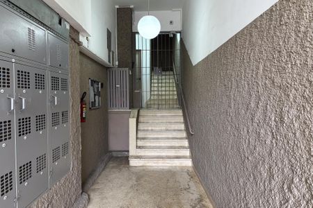 Apartamento à venda com 90m², 2 quartos e sem vaga Apartamento à venda com 90m², 2 quartos e sem vagahall de entrada