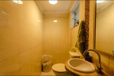 Casa à venda com 65m², 2 quartos e 2 vagas Casa à venda com 65m², 2 quartos e 2 vagasLavabo