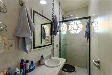 Casa à venda com 65m², 2 quartos e 2 vagas Casa à venda com 65m², 2 quartos e 2 vagasBanheiro