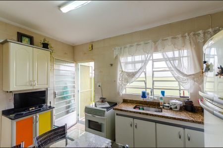 Casa à venda com 65m², 2 quartos e 2 vagas Casa à venda com 65m², 2 quartos e 2 vagasCozinha