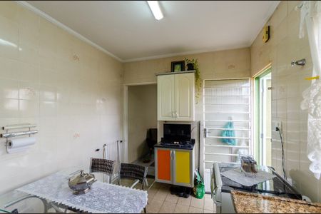 Casa à venda com 65m², 2 quartos e 2 vagas Casa à venda com 65m², 2 quartos e 2 vagasCozinha