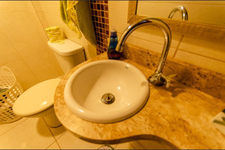 Casa à venda com 65m², 2 quartos e 2 vagas Casa à venda com 65m², 2 quartos e 2 vagasLavabo