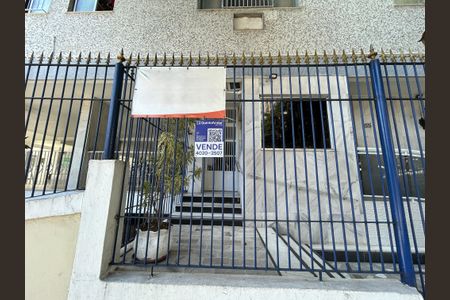 Apartamento à venda com 74m², 2 quartos e 1 vagaFachada + plaquinha