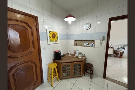 Apartamento à venda com 74m², 2 quartos e 1 vagaCozinha