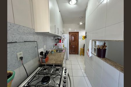 Apartamento à venda com 74m², 2 quartos e 1 vagaCozinha